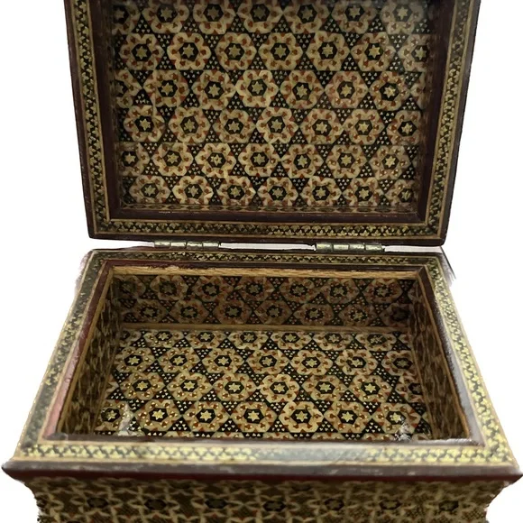 Hand Painted Box - Picture 2 of 5